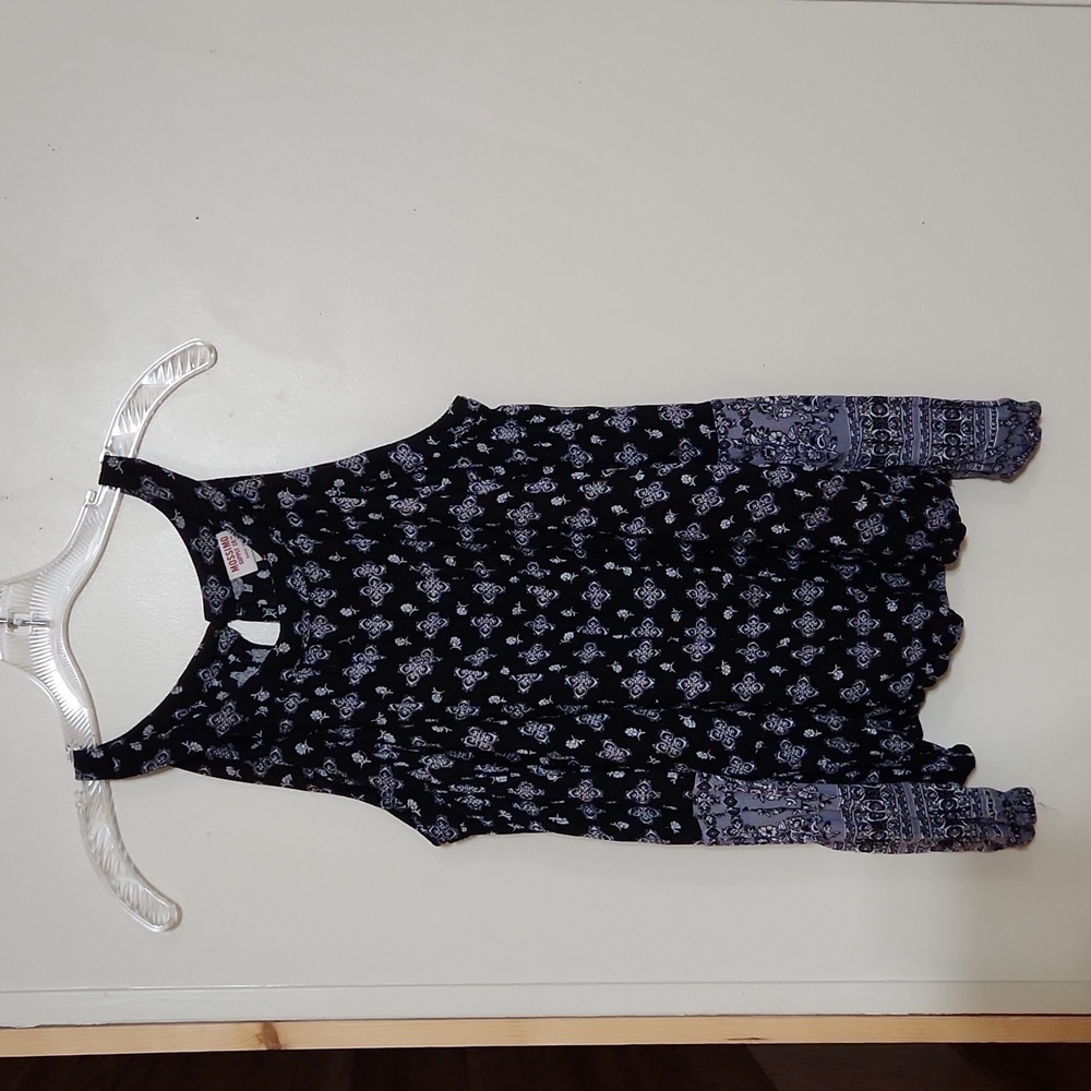 Juniors cold shoulder blouse